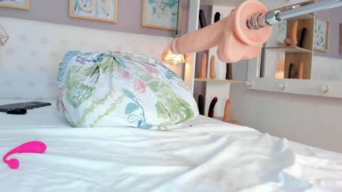 vannia smith  online show from April 9, 2026, 1:16 pm