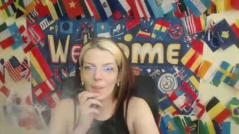 Snapshot of vanrey_ chatting on May 7, 2026, 6:30 am Vanessa online show from May 7, 2026, 6:30 am