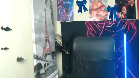 Snapshot of vanrey_ chatting on May 14, 2026, 4:25 pm Vanessa online show from May 14, 2026, 4:25 pm