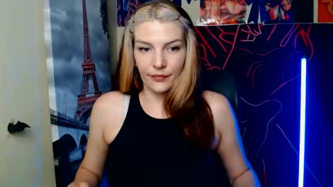 Snapshot of vanrey_ chatting on May 25, 2026, 4:46 pm Vanessa online show from May 25, 2026, 4:46 pm