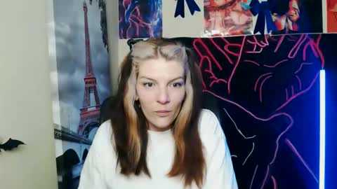Snapshot of vanrey_ chatting on June 2, 2026, 6:48 am Vanessa online show from June 2, 2026, 6:48 am