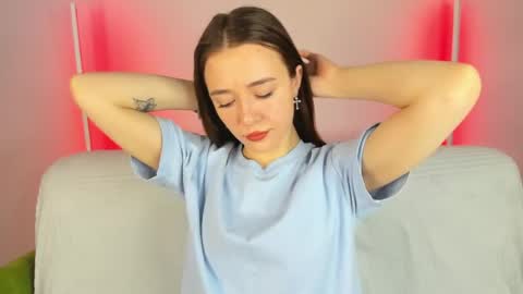 VasilisaLove online show from June 5, 2026, 2:07 am