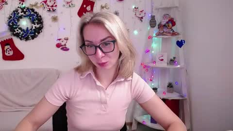 Snapshot of vasilisasii chatting on December 23, 2024, 12:19 pm Vasilisa online show from December 23, 2024, 12:19 pm
