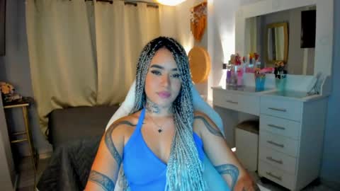Vayolett Bass online show from May 1, 2026, 6:40 am