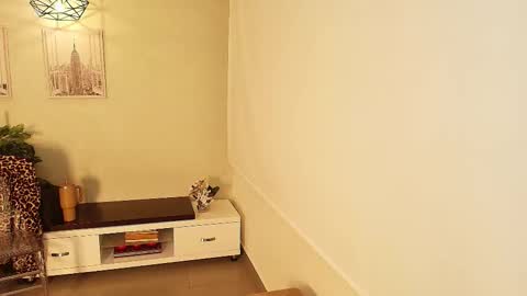 Victoria online show from October 14, 2025, 10:38 am