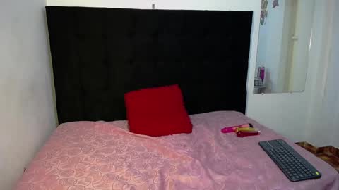 debora online show from February 18, 2026, 3:24 am