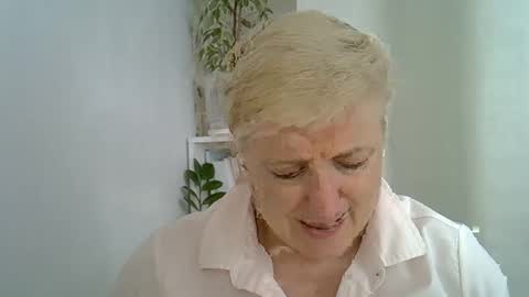 vea_motty online show from March 20, 2026, 1:27 pm