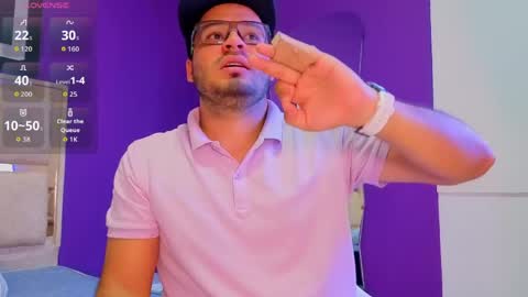 Snapshot of veci_and chatting on April 1, 2026, 8:28 pm veci_and online show from April 1, 2026, 8:28 pm