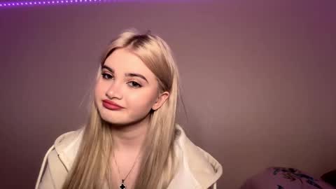 Monika online show from November 22, 2025, 12:04 pm