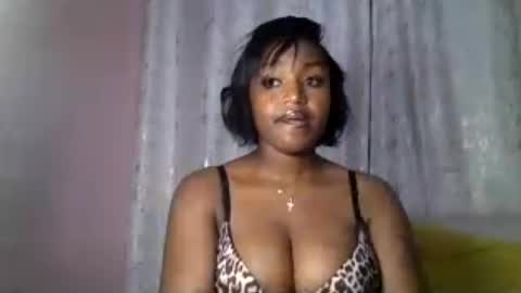 Snapshot of vee_quest chatting on June 30, 2026, 9:05 pm vee_quest online show from June 30, 2026, 9:05 pm