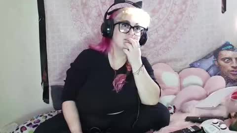 Veronica Lehane online show from December 6, 2024, 2:28 pm