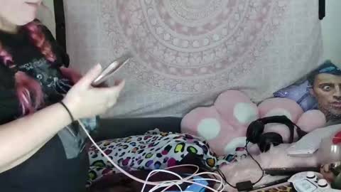 Veronica Lehane online show from December 7, 2024, 10:23 am