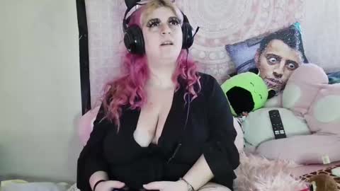 Veronica Lehane online show from January 5, 2025, 6:02 pm