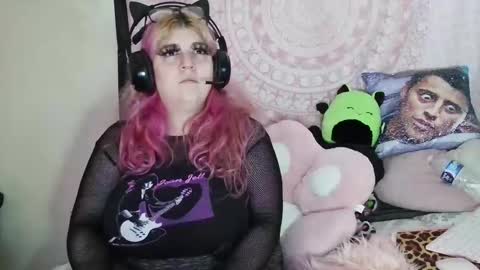 Veronica Lehane online show from January 10, 2025, 4:01 am