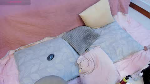 Snapshot of veesimons_dh chatting on December 20, 2024, 11:58 pm Vee Simons online show from December 20, 2024, 11:58 pm