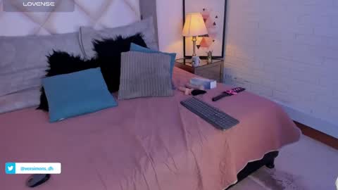 Snapshot of veesimons_dh chatting on January 10, 2025, 10:15 pm Vee Simons online show from January 10, 2025, 10:15 pm