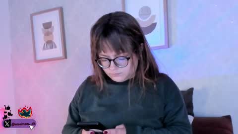 Snapshot of veesimons_dh chatting on September 19, 2025, 7:47 pm Vee Simons online show from September 19, 2025, 7:47 pm