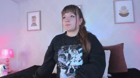 Snapshot of veesimons_dh chatting on September 29, 2025, 7:40 pm Vee Simons online show from September 29, 2025, 7:40 pm