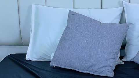 Mia brando online show from March 8, 2026, 2:04 am