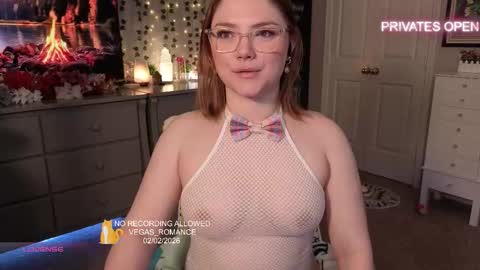 Snapshot of vegas_romance chatting on February 3, 2026, 6:40 am vegas_romance online show from February 3, 2026, 6:40 am