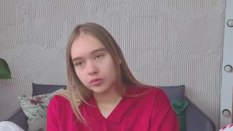 Snapshot of vel1ka chatting on September 13, 2025, 9:31 am Barbara online show from September 13, 2025, 9:31 am