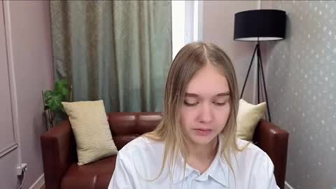 Snapshot of vel1ka chatting on October 21, 2025, 7:42 am Barbara online show from October 21, 2025, 7:42 am