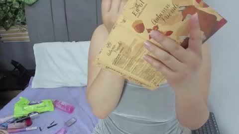 Isabella online show from November 3, 2025, 8:32 pm