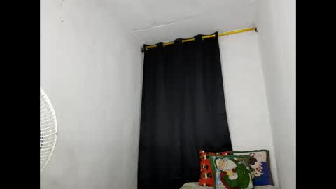 velk_hot1 online show from January 17, 2025, 12:10 am