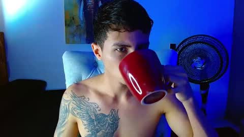 velk_hot1 online show from March 21, 2026, 1:26 pm