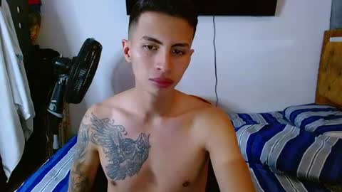 velk_hot1 online show from July 7, 2026, 2:10 pm