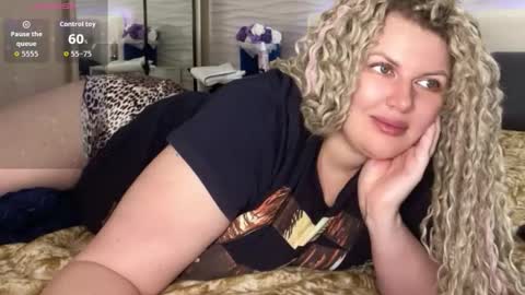 Snapshot of vellinka chatting on September 13, 2025, 5:51 am vellinka online show from September 13, 2025, 5:51 am