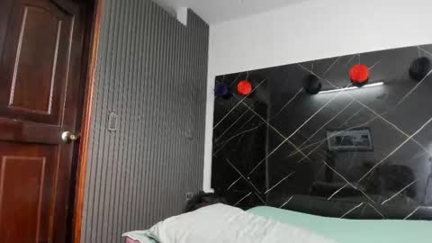 Vello online show from January 6, 2026, 7:39 pm