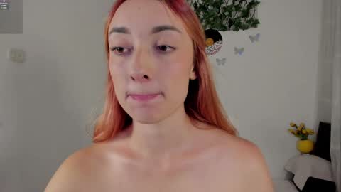 Snapshot of velvet_00 chatting on April 12, 2026, 5:45 am velvet_00 online show from April 12, 2026, 5:45 am