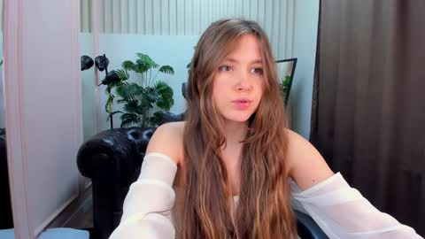 Snapshot of velvet_cherry chatting on February 1, 2025, 7:23 pm velvet_cherry online show from February 1, 2025, 7:23 pm