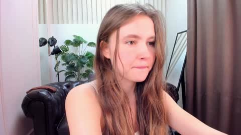 Snapshot of velvet_cherry chatting on February 5, 2025, 6:37 pm velvet_cherry online show from February 5, 2025, 6:37 pm