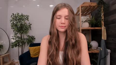 Snapshot of velvet_cherry chatting on February 6, 2025, 4:36 pm velvet_cherry online show from February 6, 2025, 4:36 pm
