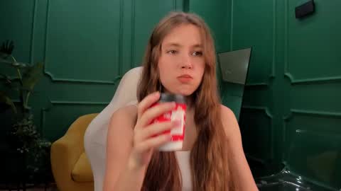 Snapshot of velvet_cherry chatting on March 12, 2025, 3:29 pm velvet_cherry online show from March 12, 2025, 3:29 pm