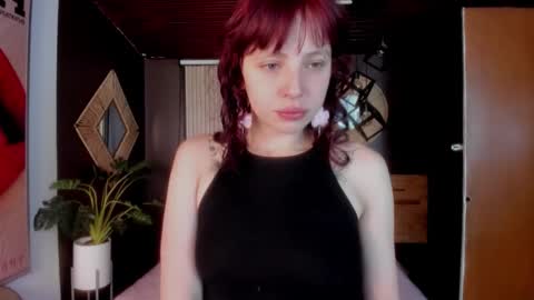 Snapshot of velvet_dreams_ chatting on February 21, 2026, 11:33 am Isabella online show from February 21, 2026, 11:33 am