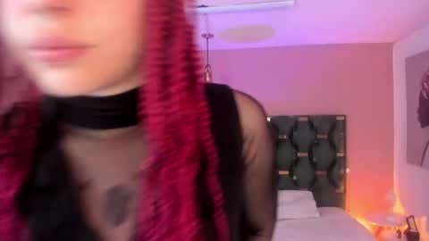 Snapshot of velvet_dreams_ chatting on April 16, 2026, 11:33 am Isabella online show from April 16, 2026, 11:33 am