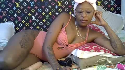 Snapshot of velvet_temptress chatting on October 22, 2025, 4:35 am velvet online show from October 22, 2025, 4:35 am