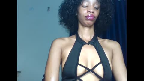 Snapshot of velvetbrownn chatting on April 15, 2026, 2:40 am velvetbrownn online show from April 15, 2026, 2:40 am