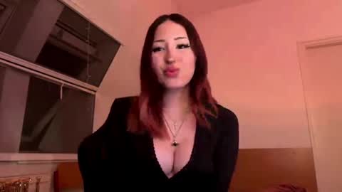 Sophie online show from June 1, 2026, 9:16 pm