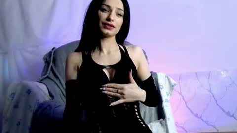 velvetnovaa online show from October 29, 2025, 7:43 am