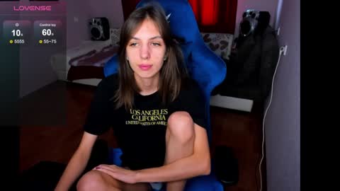 Snapshot of veneradi615 chatting on January 15, 2025, 11:21 am veneradi615 online show from January 15, 2025, 11:21 am