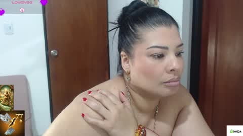 HI IM VENUS SMALL BOOBS  BIG HEART WARM PUSSY online show from May 16, 2026, 1:13 am