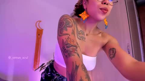 Snapshot of venus_azul chatting on November 19, 2025, 11:49 pm JulietaIndependent Model venus azul online show from November 19, 2025, 11:49 pm