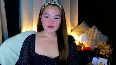 I am Colly Your mystery girl online show from November 12, 2025, 3:34 pm