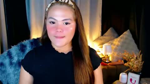 I am Colly Your mystery girl online show from November 13, 2025, 3:33 pm