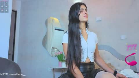 Snapshot of venus_flame chatting on May 10, 2026, 12:21 pm VENUS online show from May 10, 2026, 12:21 pm