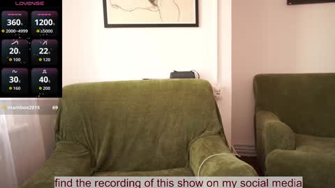 Snapshot of venus_in_jeans chatting on October 30, 2025, 11:22 am Bella online show from October 30, 2025, 11:22 am